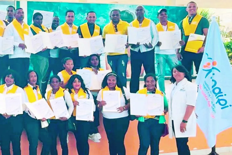 Grupo de colaboradores que fueron certificados.