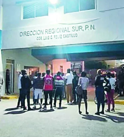 Doce  haitianos fueron detenidos en el proceso.