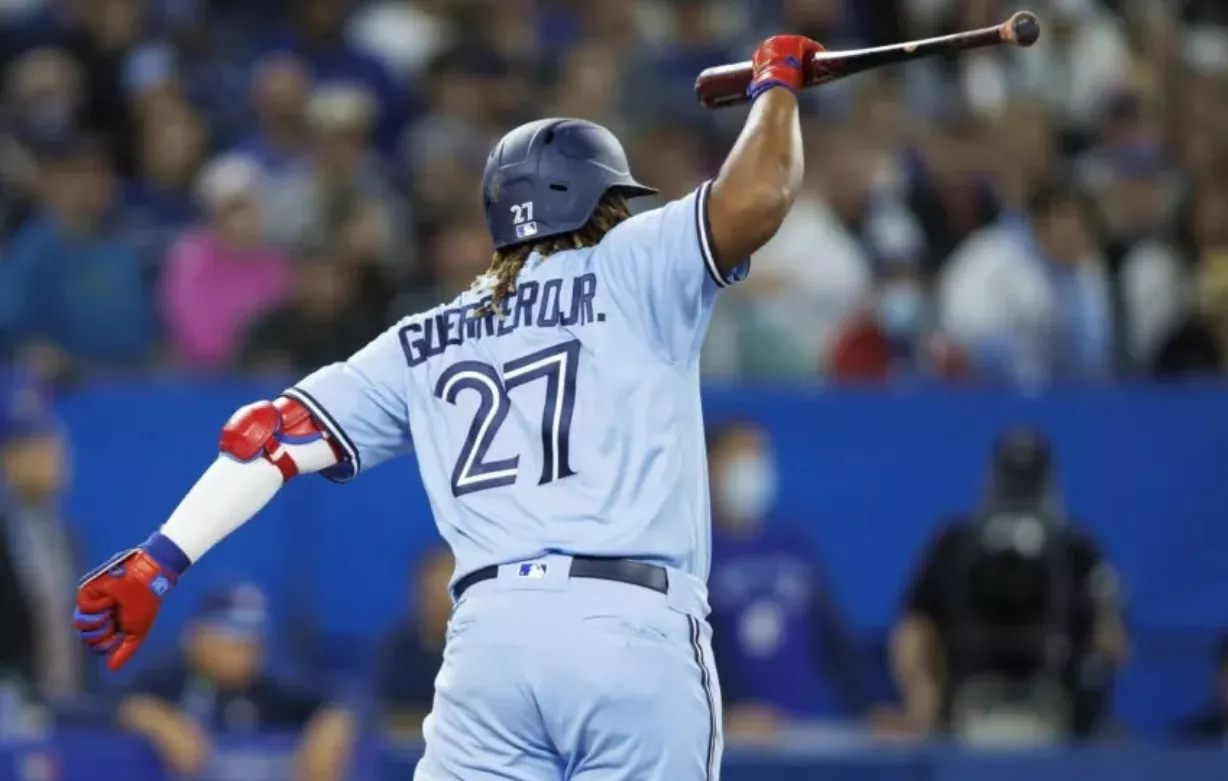 Vladimir Guerrero Jr., de Toronto,  se ha visto   frustrado por lo mal que le ha ido a la ofensiva.