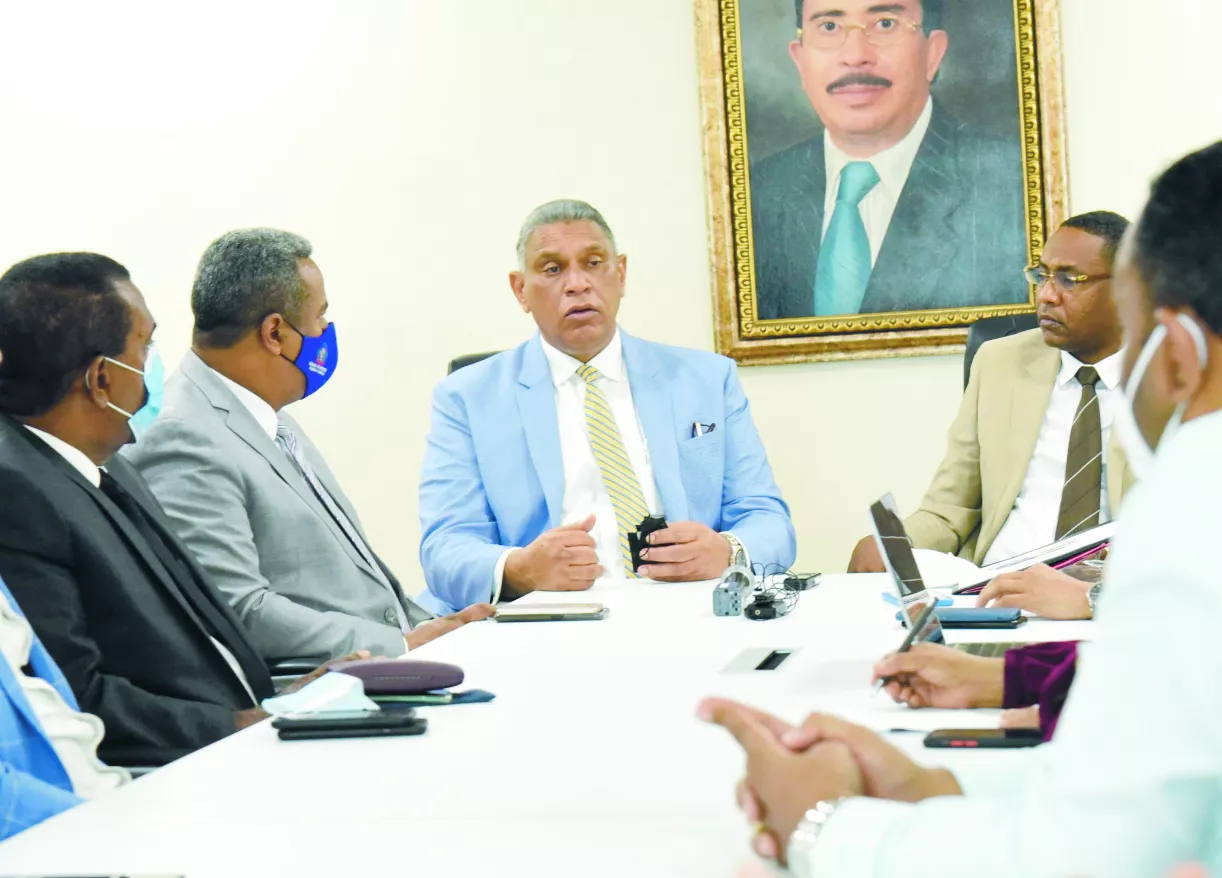 Legisladores  solicitaron dar parte a psiquiatras y psicólogos al ministro de  Interior y Policía, Jesús Vásquez Martínez.