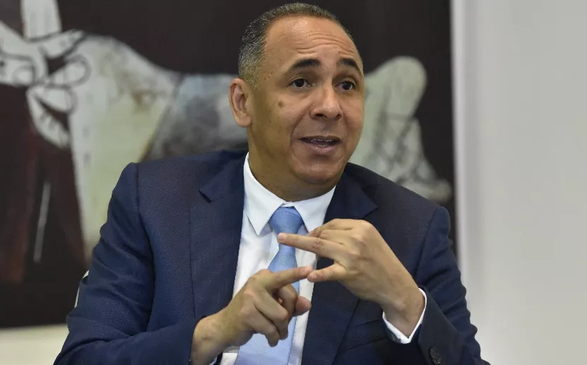 Nelson Arroyo, presidente del Indotel, habla del proyecto.