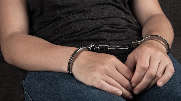 APRESAN MUJER ECHO ACEITE CALIENTE Y APUÑALO A SU MARIDO EN SECTOR DE PUERTO PLATA 2
