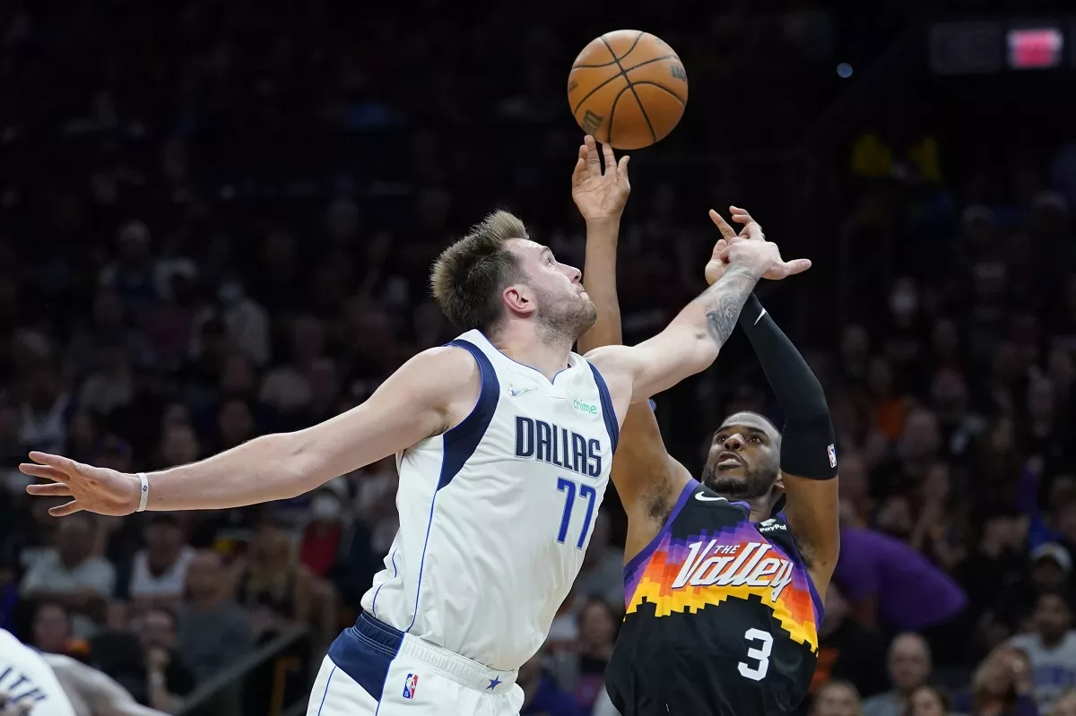 Mavericks Suns Basketball
