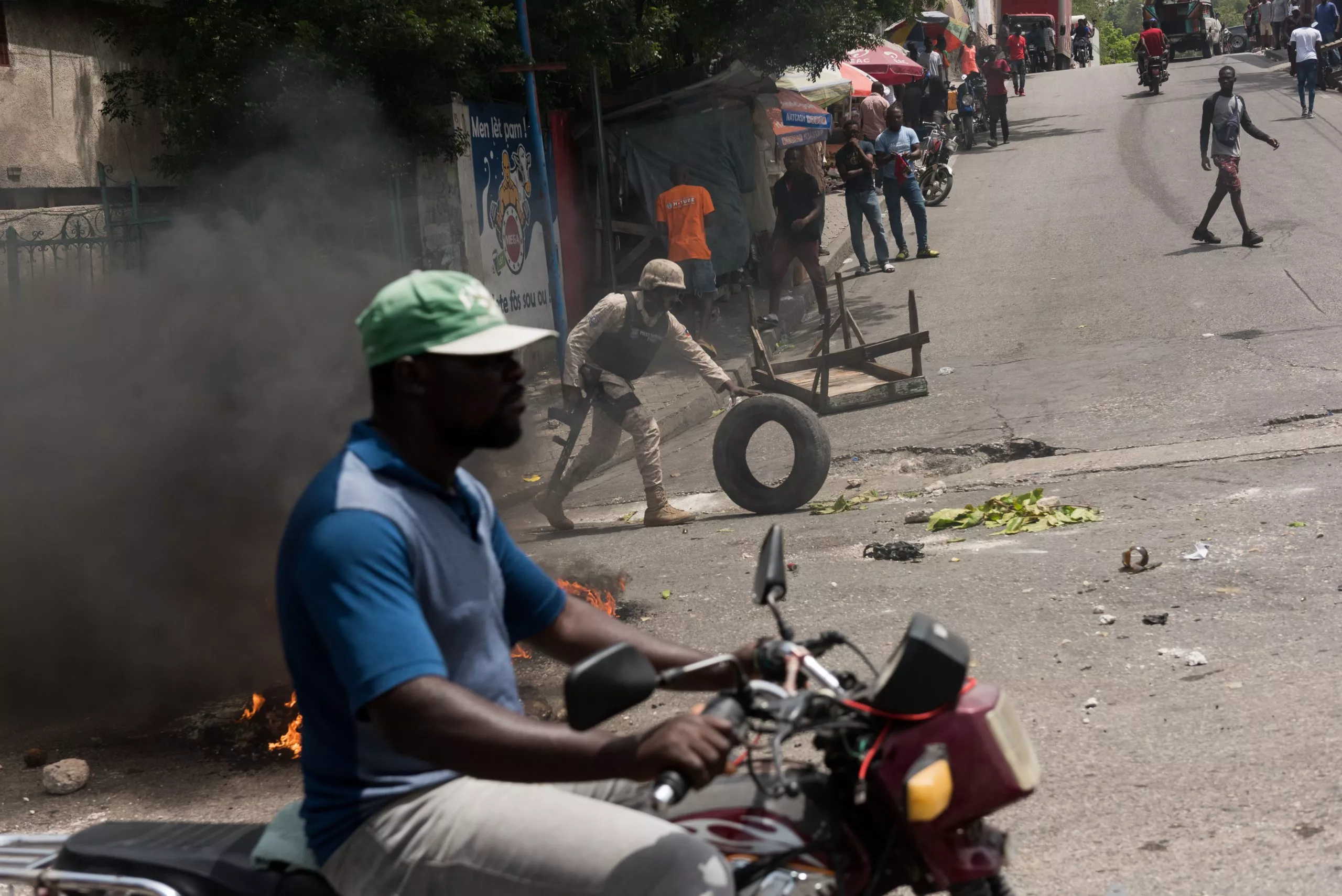 Haitianos rechazan la inseguridad y protestan contra los secuestros y la guerra entre bandas