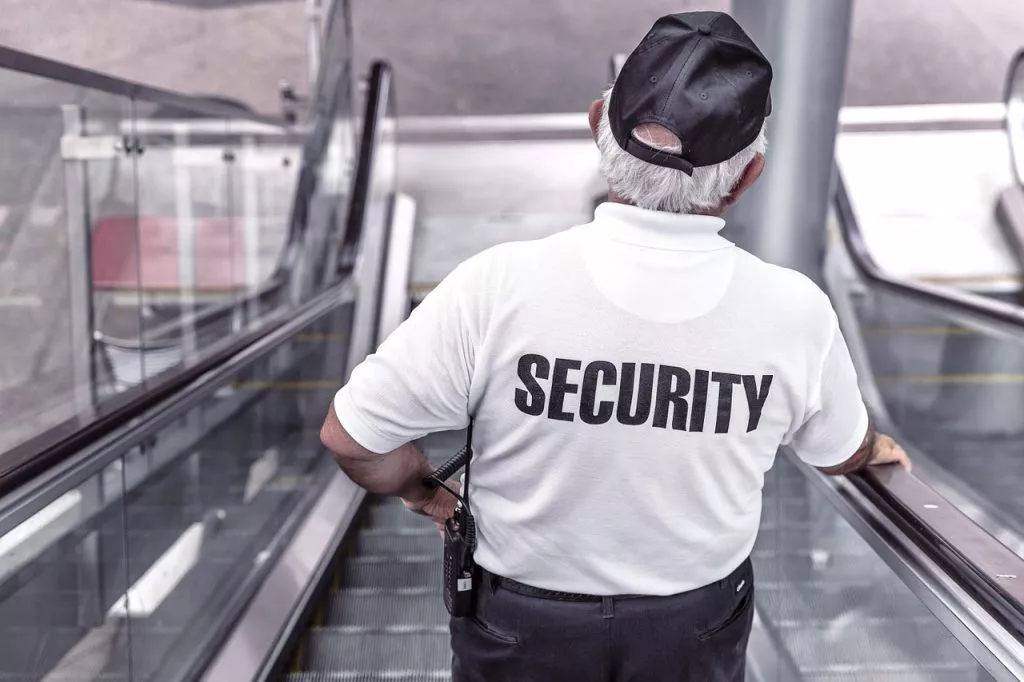 FUNCIONES-DE-LOS-VIGILANTES-DE-SEGURIDAD-PRIVADA-1-1024×682