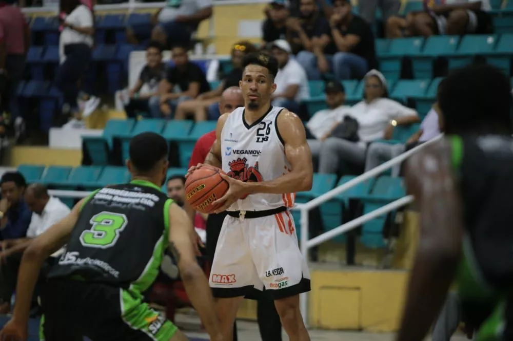 Rigoberto Mendoza 4