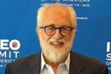 Rolando González Bunster.