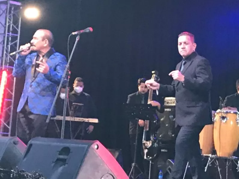 La salsa  retumbó   en el Jaragua con varios exponentes.