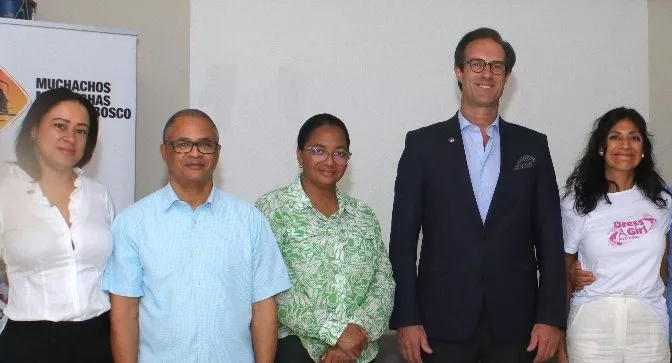 Evelyn Montaño,  Patricio Ramírez, Escolástica de León, Paulo Alves y Margarita Aquino.
