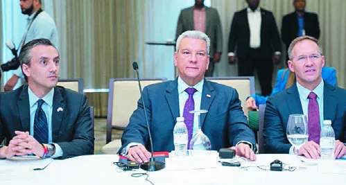 Alexander Titolo, Lisandro Macarrulla y  Jeffrey Milhorn.