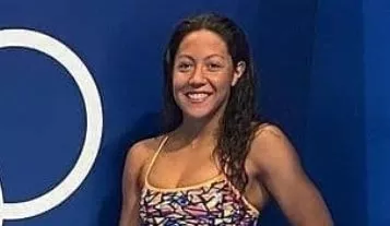 Krystal Lara  está imponiendo “clase” en natación.