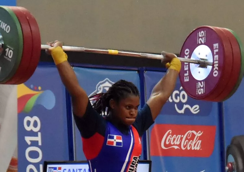 Crismery Santana  es  parte fundamental de la selección  de pesas.