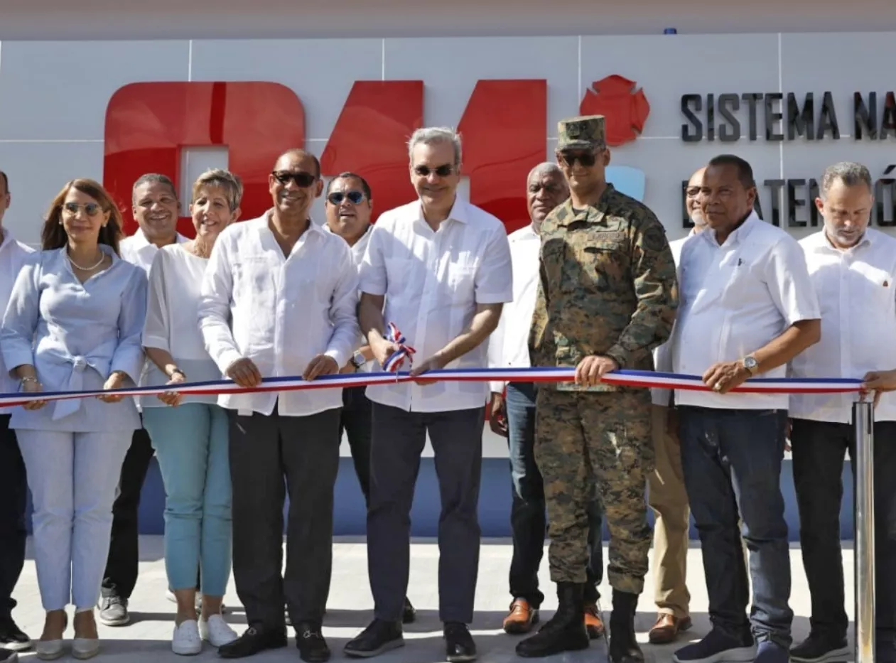 El presidente Abinader dejó inauguradas instalaciones del 9-1-1 en Puerto Plata.