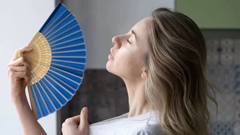 Mujer con calor
