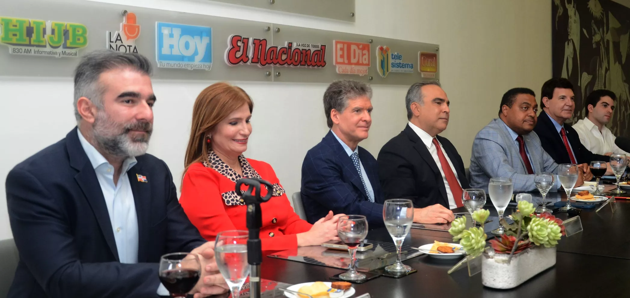 ALMUERZO AIRD,p01