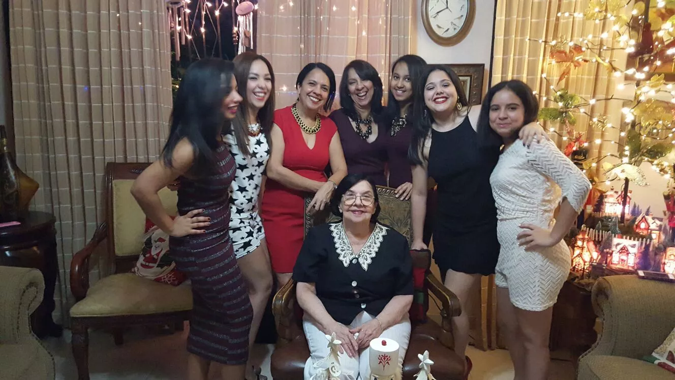Carmen y familia