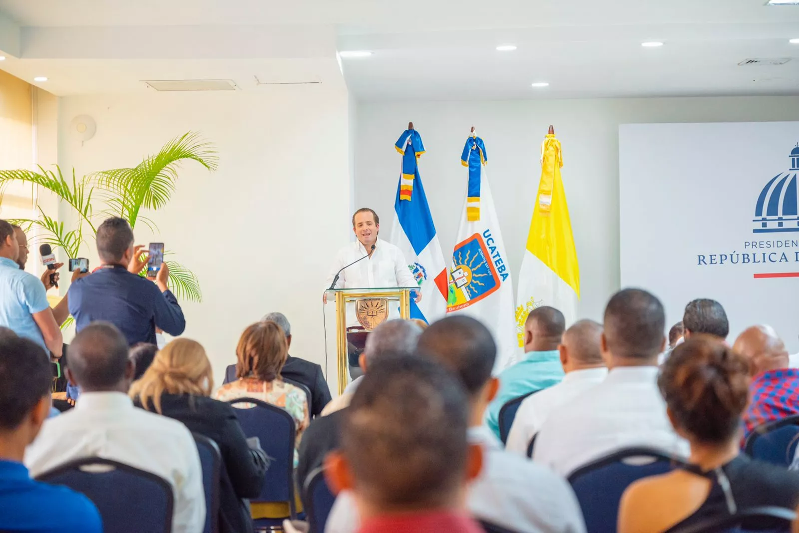 Los aportes también incluyen la terminación del Hogar de Ancianos del distrito municipal Villa Central