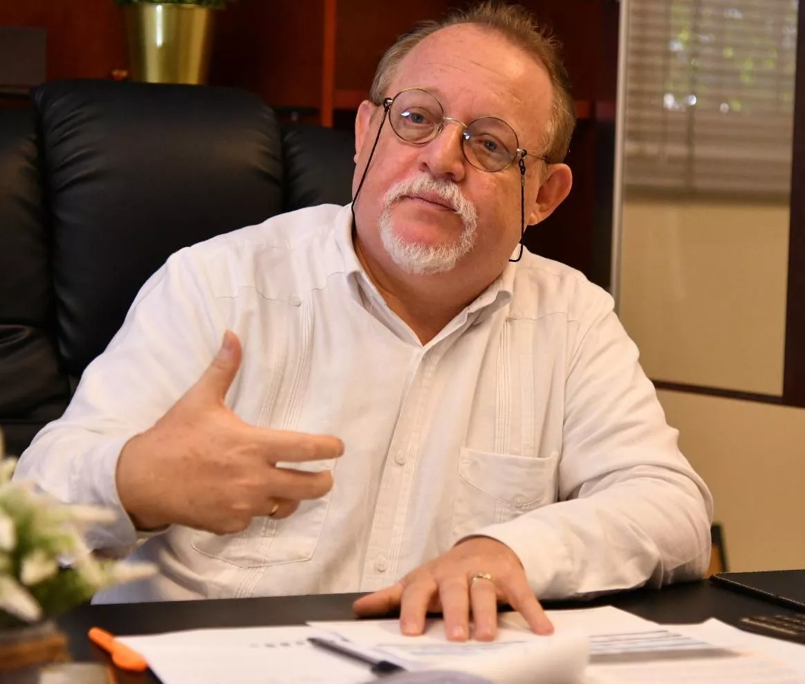 El economista, Henry Hebrard