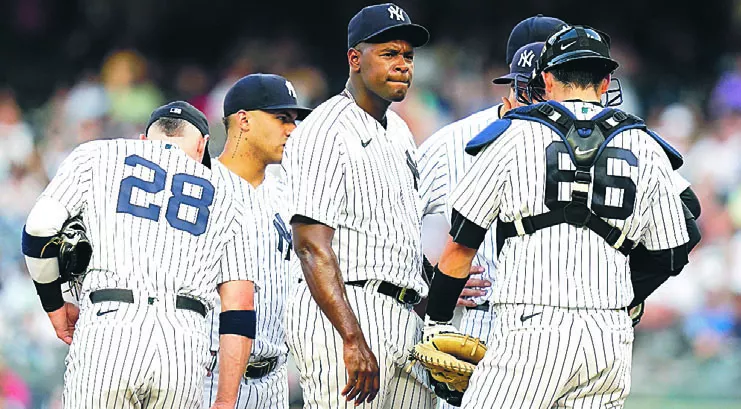 El dominicano Luis Severino tuvo que dejar el juego del miércoles luego de dos  entradas.  Ap