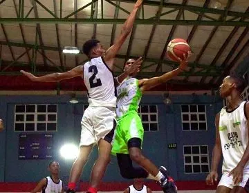 Acción del juego entre Maranatha y Luz y Esfuerzo.