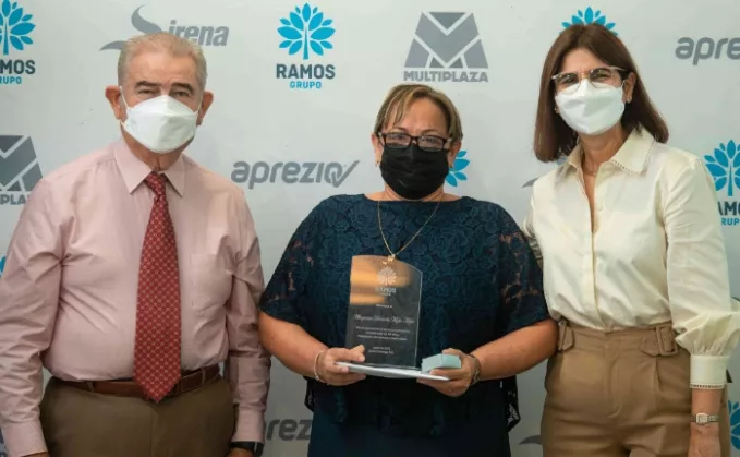 Román Ramos, Altagracia Donaida Mejía y Mercedes Ramos.