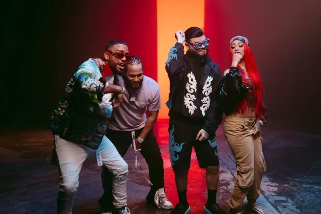 DJ ADONIS, EL ALFA, FARRUKO Y LA PERVERSA