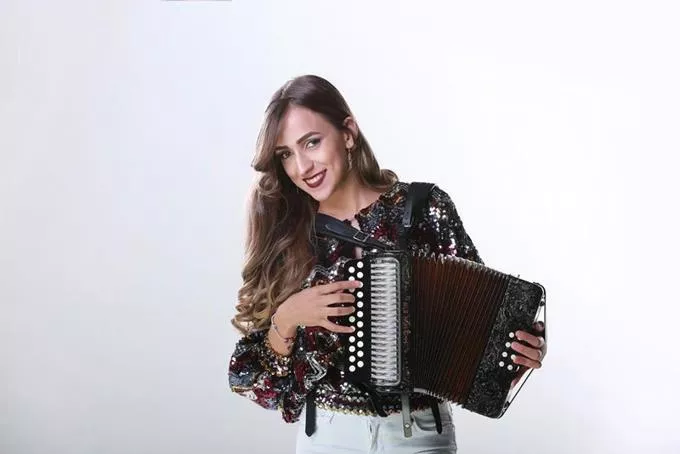 “La Barbie del Acordeón”
