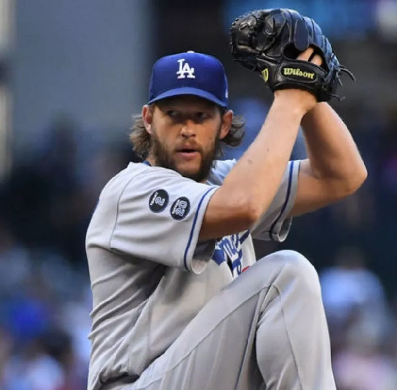 silueta Clayton Kershaw,p01