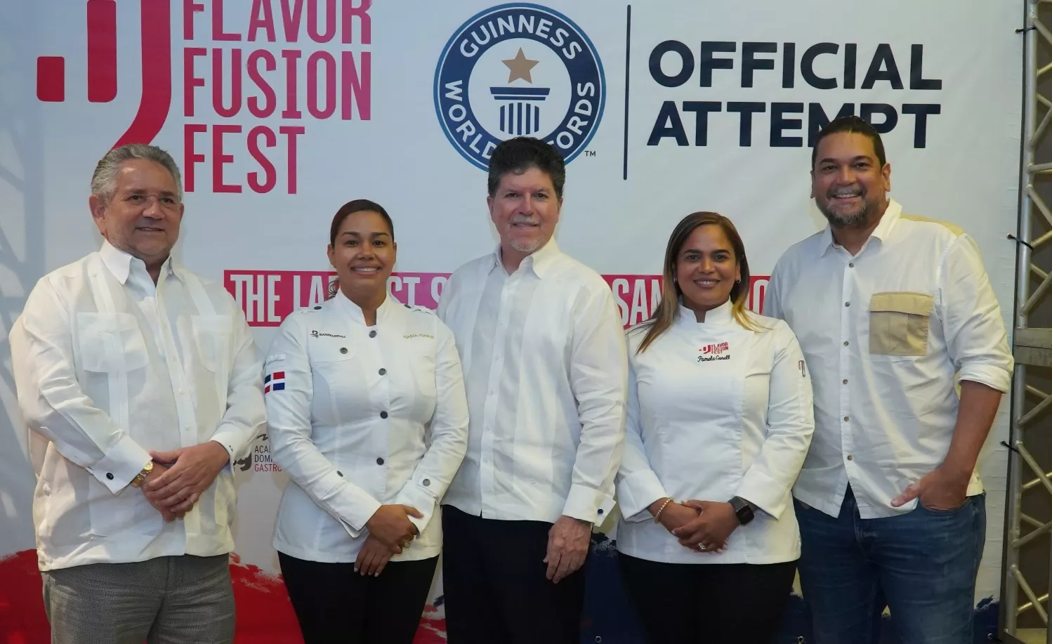 Roberrto Heríquez, María Marte, Luis  Ros, Pamela Gonell y  René Brea.