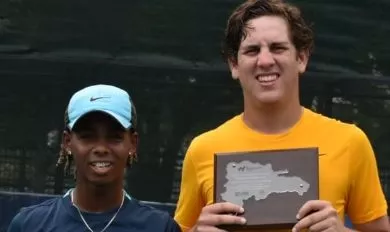 Maikel Villalona y Daniel Baquero, campeones de dobles.