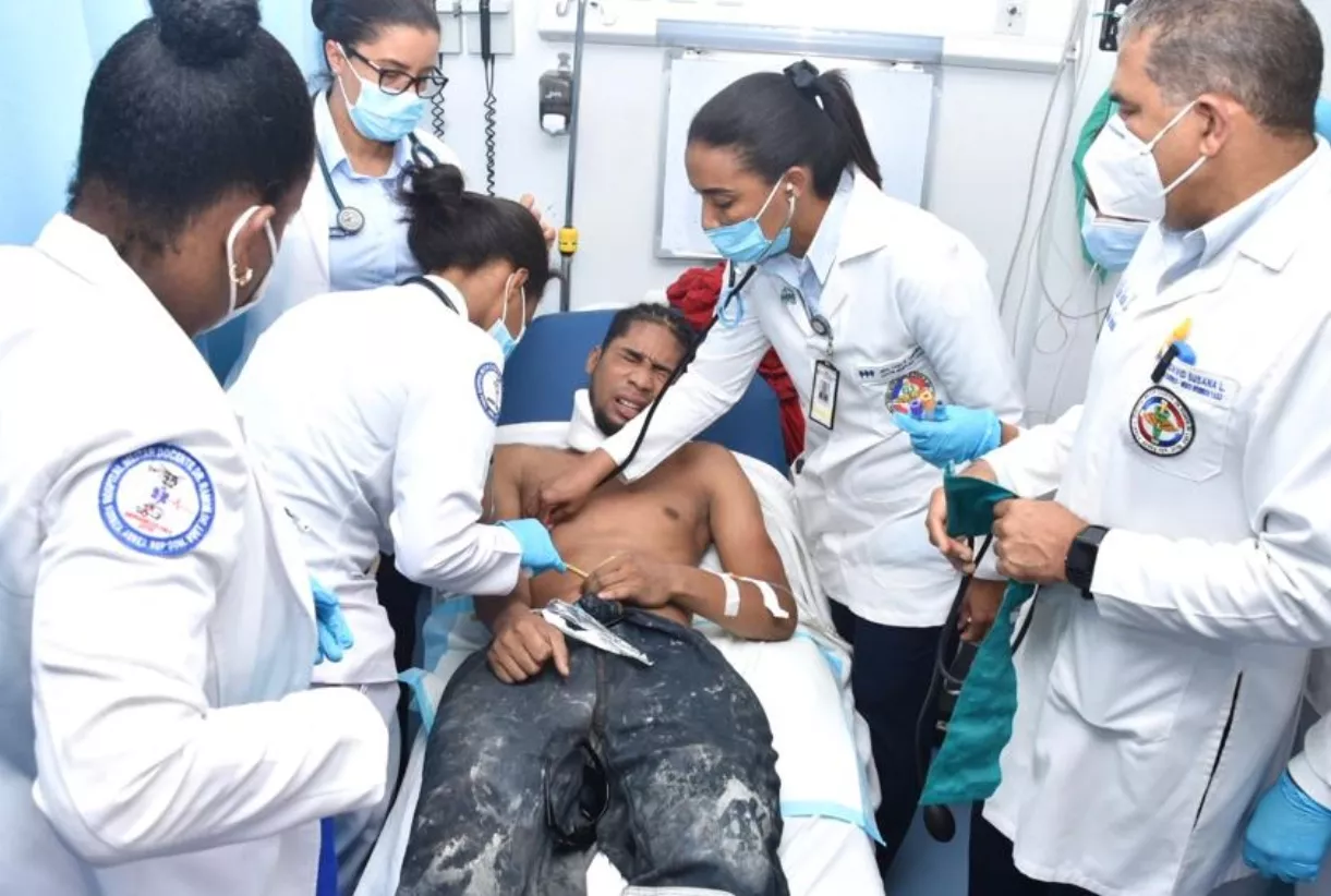 Al ser sacado del túnel, Gregores Alexander fue sometido a chequeos médicos.
