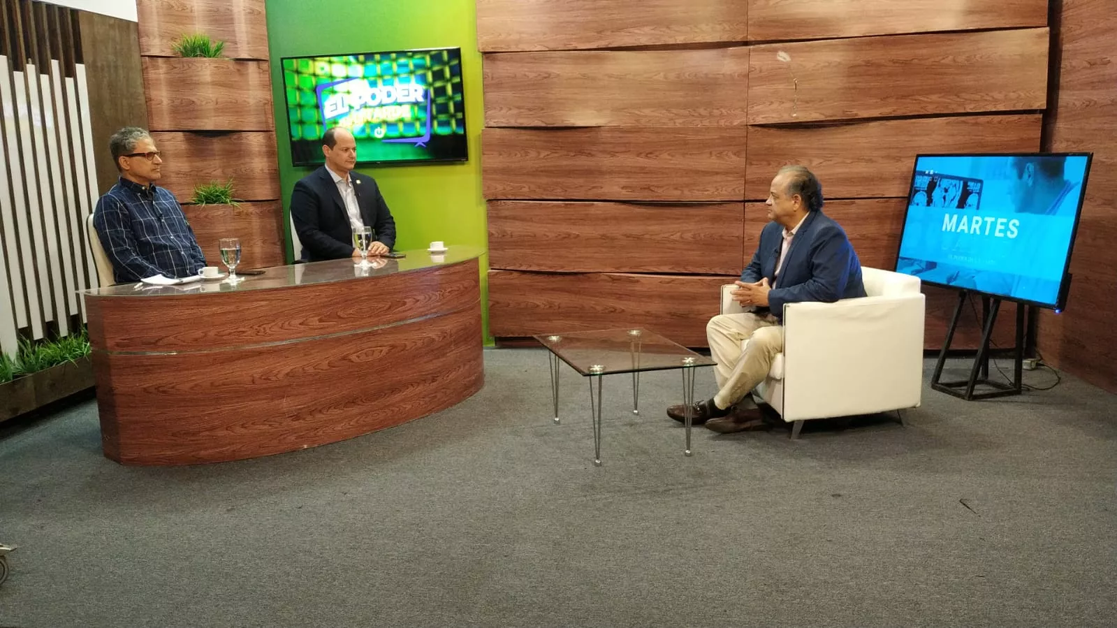 Foto entrevista Dr. Leonel Liriano