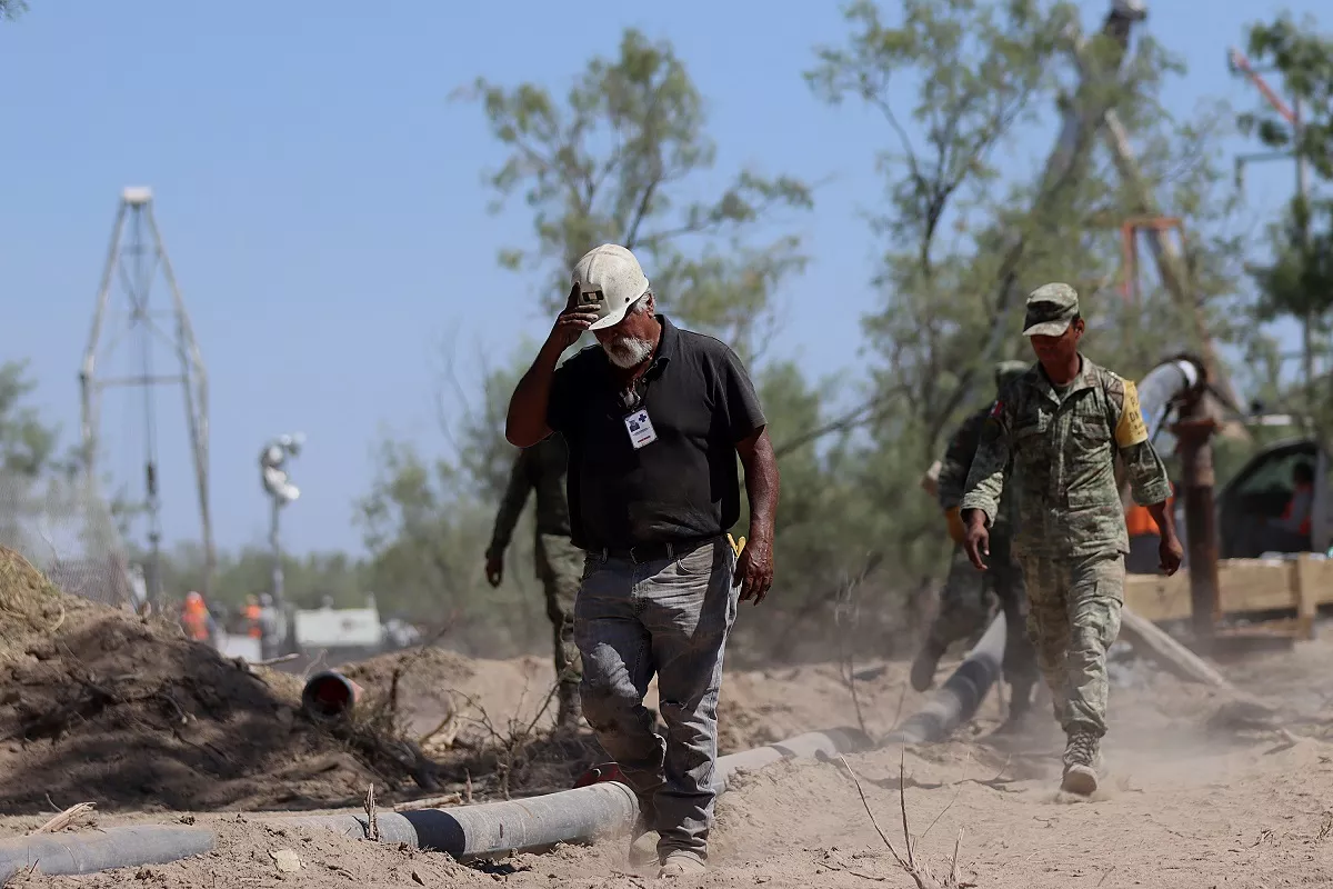 El drama de 10 mineros atrapados revive la polémica sobre las minas en México