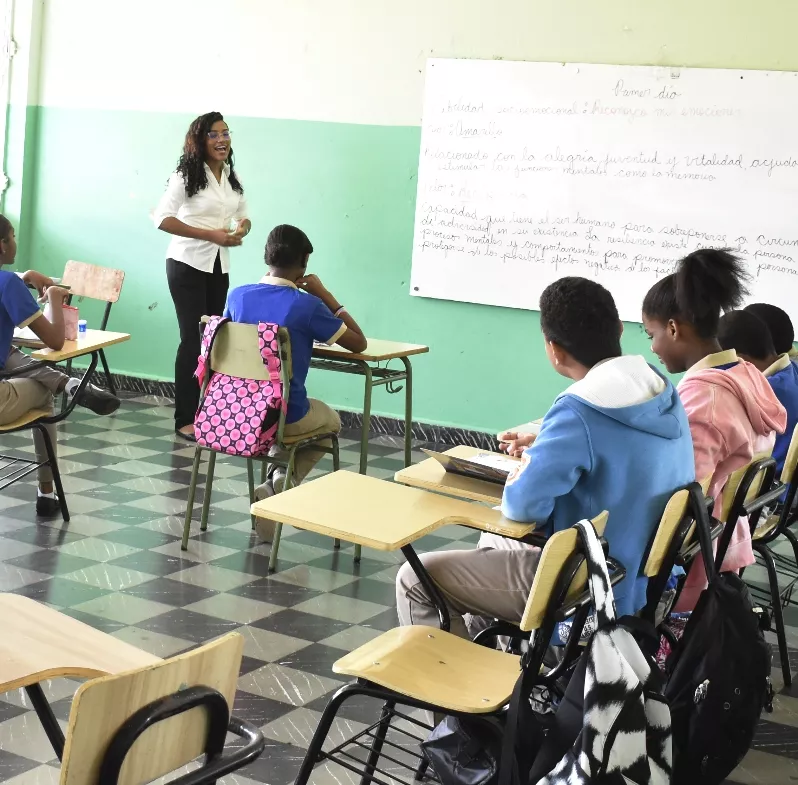 Se llamó a las aulas a dos millones 627 mil 833 estudiantes.