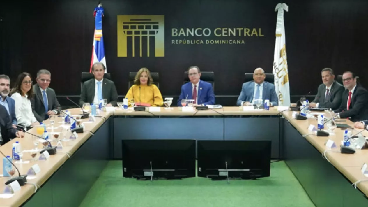 Los préstamos privados en moneda nacional al crecer en torno a 14.0.    Fuente externa