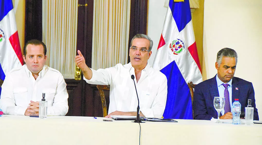 Abinader dio a conocer los avances obtenidos hasta ayer en el proceso de  los trabajos que realiza el Estado. alberto  calvo