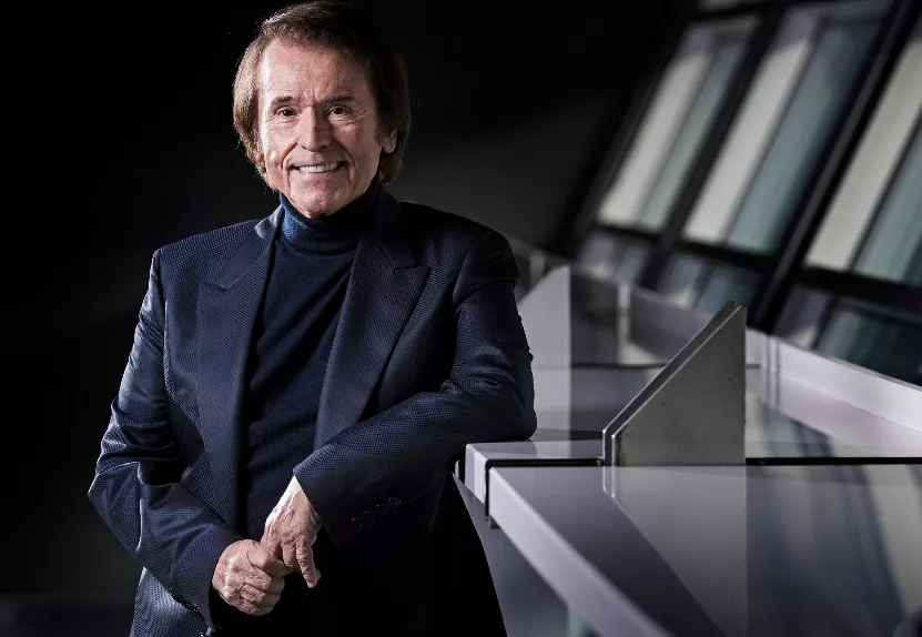 Raphael está regocijado con su gira de 60 años.
