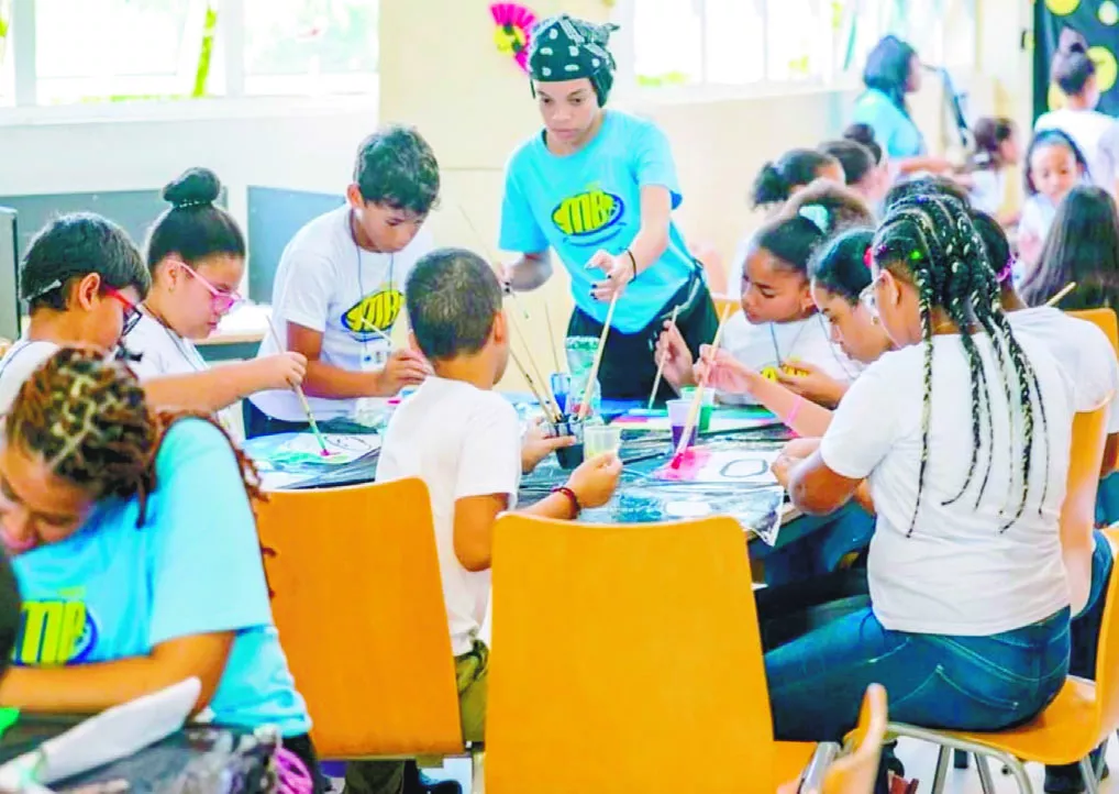 Miles de niños reciben formación cultural gracias a los programas de la Fundación Mauricio Báez.  Manolito jiménez