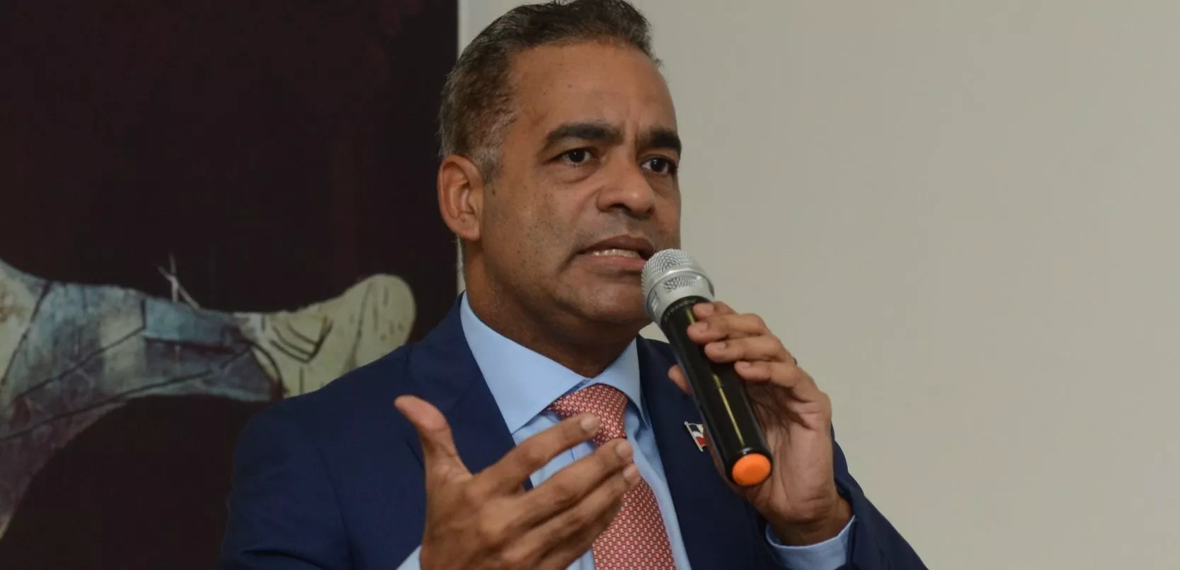 Santos indicó que los proyectos de viviendas van de la mano con el plan de reordenamiento territorial que impulsa el Gobierno.