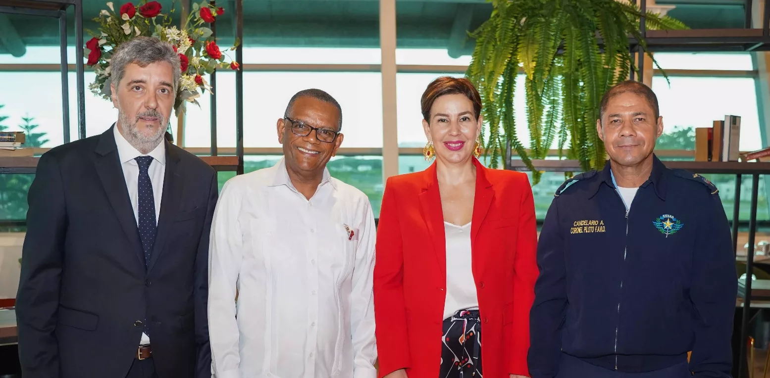 César López Colomina, Venancio Alcántara, Mónika Infante y Candelario Aponte.