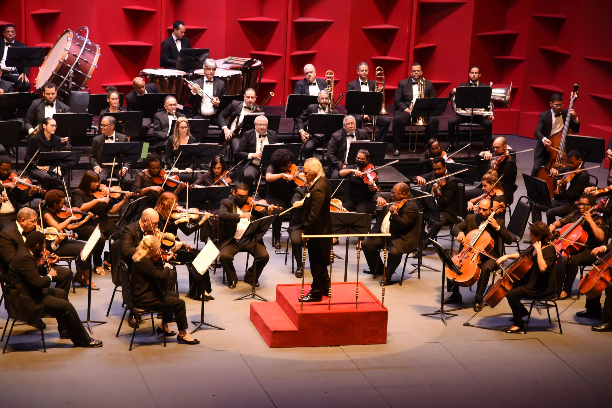 El maestro José Antonio Molina protagonizó este cuarto concierto.