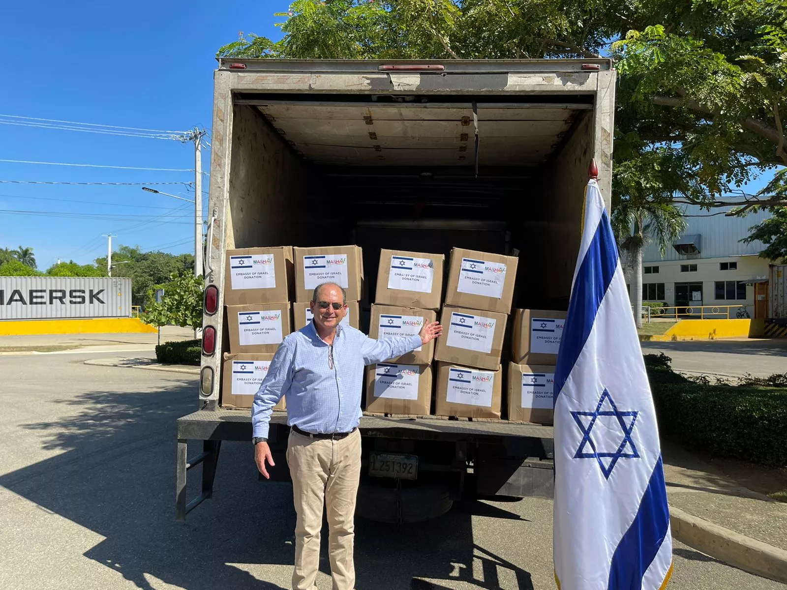 2. Embajador Daniel Biran en la frontera con Dajabón en las instalacione…