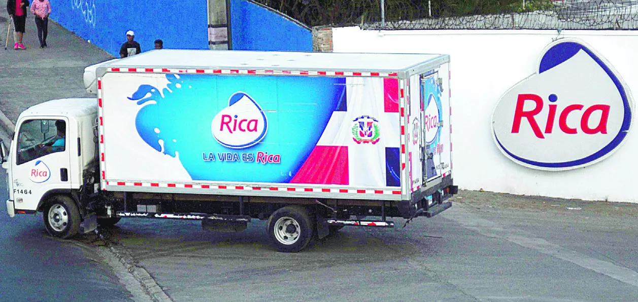 La distribución de los productos de Leche Rica es hoy día una operación a gran escala. Cuando era germen la distribuía una persona.  nicolas monegro