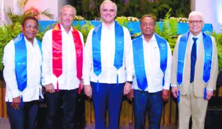 Luis Santana, Anton Tejeda, Luis Miguel De Camps, Luis Antonio, Jazmin González y  José Cancel.