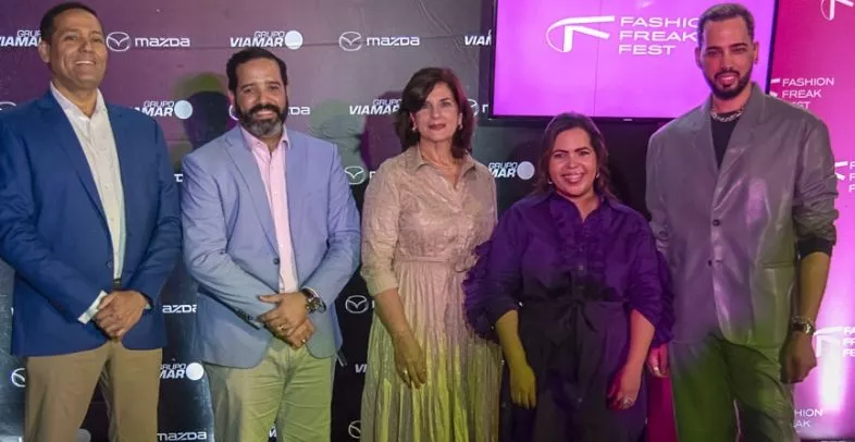Pedro Then, Joan Abreu, Sarah Villanueva, Marielle Araújo y Keyther Estévez.