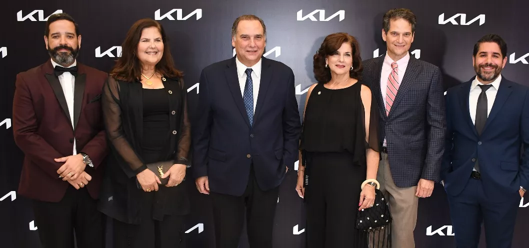 Joan Manuel Abreu, Sonia Villanueva de Brouwer, Fernando Villanueva, Sarah Villanueva de Read, Oscar Villanueva y Luis A. Ricart.