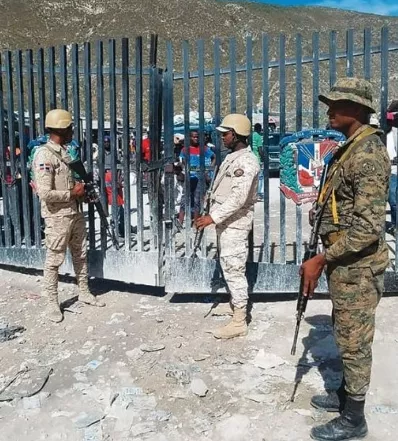 La frontera ha sido reforzada en las últimas semanas.