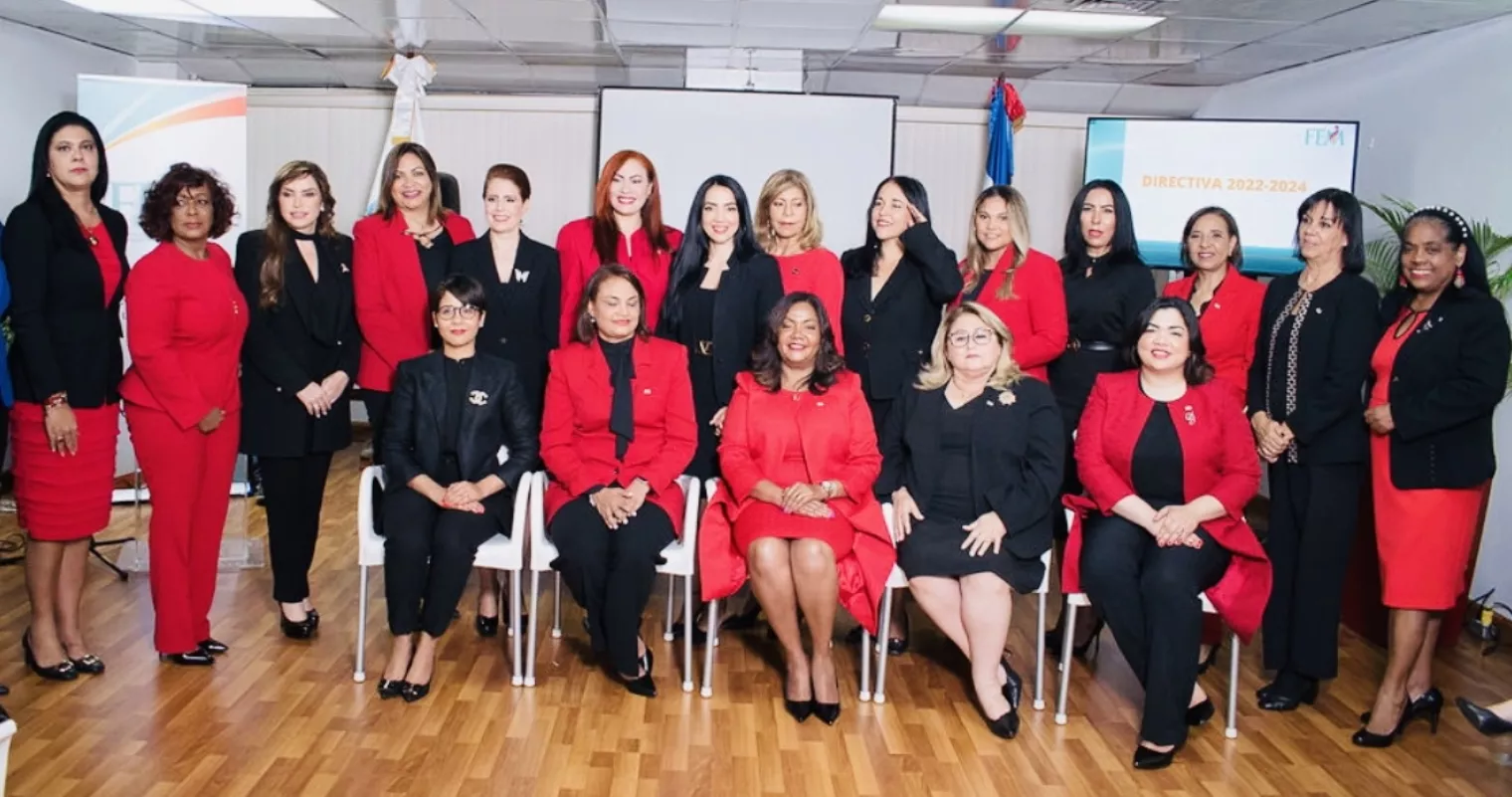 Las nuevas integrantes de la  directiva electa para el periodo  2022-2024.