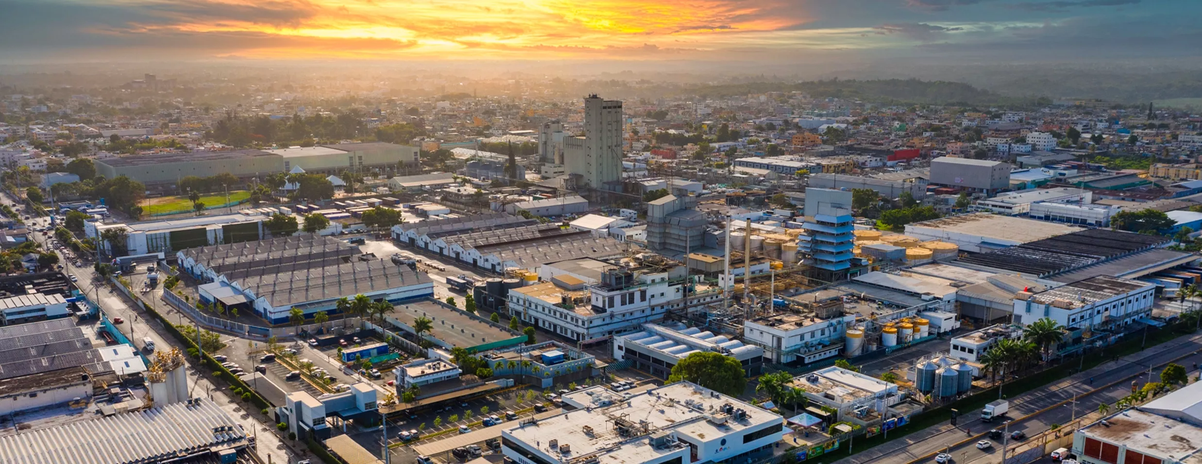 La Sociedad Industrial Dominicana es una de las grandes industrias con que cuenta el país, pero su diversificación, iniciada en el 1970, la ha privado del olor del maní. fuente externa