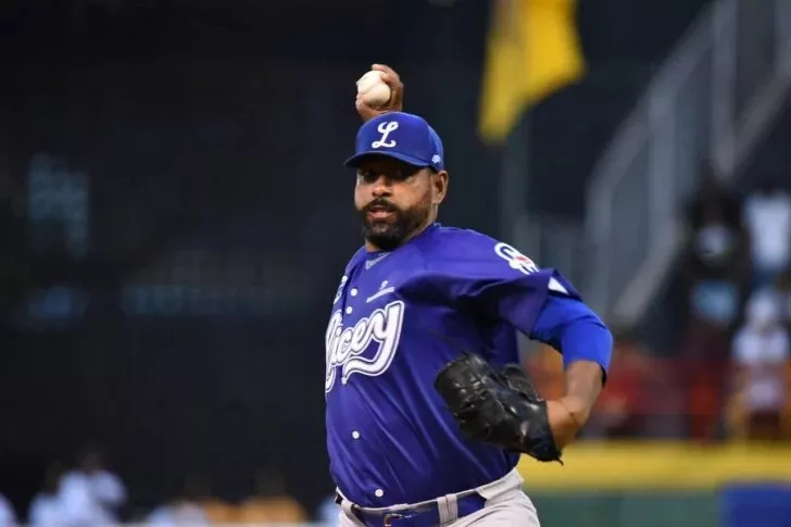 MiConv.com__CESAR-VALDEZ-2-vs-Aguilas-22.10.22-728×485